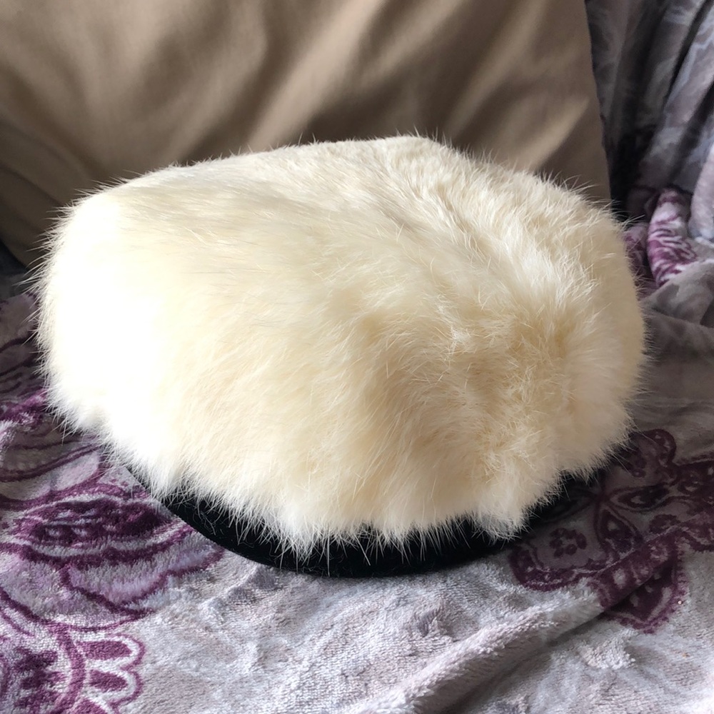 Beautiful Real white mink fur hat!